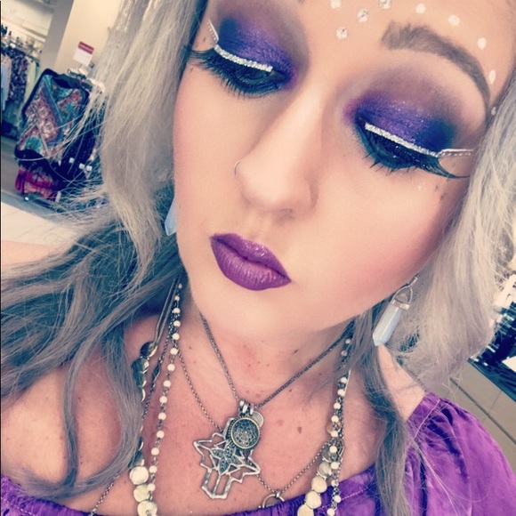 Meet your seller/buyer!!💗🎀 - Picture 8 of 8